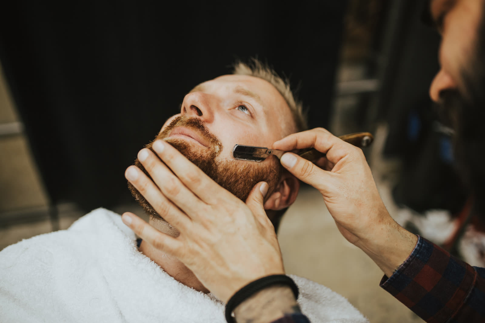 Bartpflege beim Herrenfriseur
