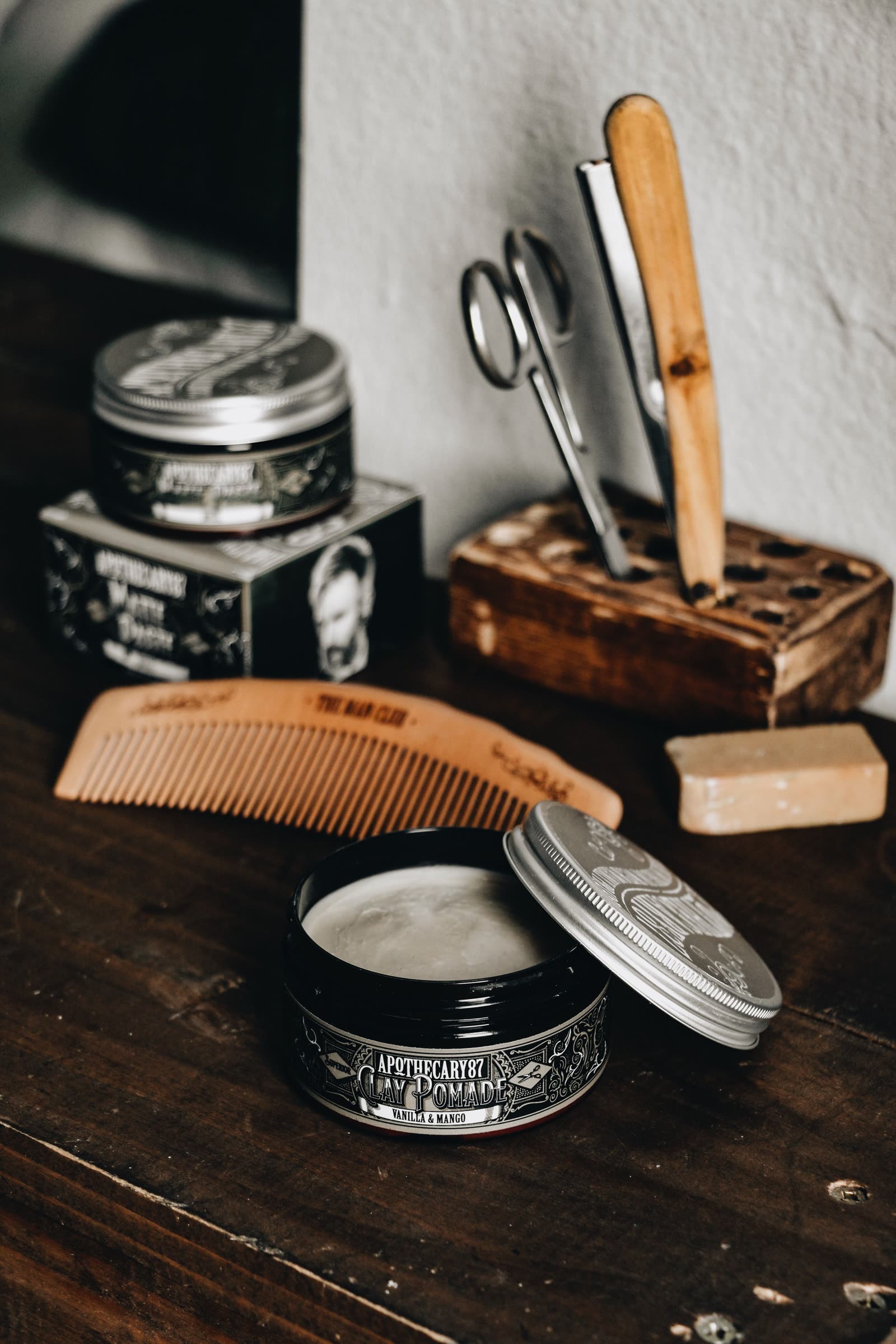 Haar- und Bartpflegeprodukte im Salon